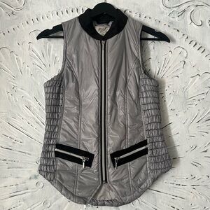 Goode Rider Woman Extra Small Puffer Vest Silver Grey Quilted Equestrian Fitted